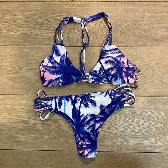 Tropical Print Bikini - Picture 1 of 2